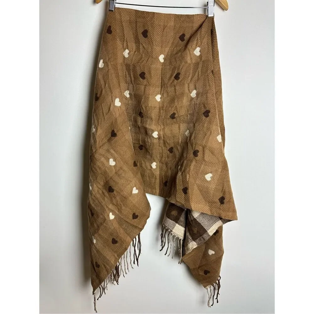 Brown heart detailed checkerboard scarf